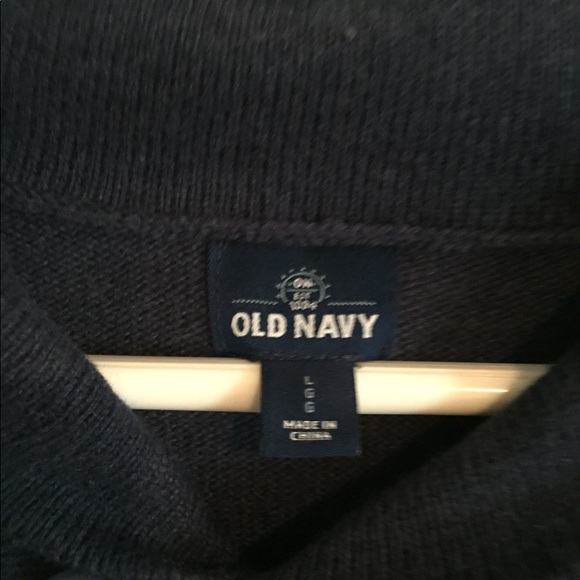 Old navy sweater - Picture 3 of 3